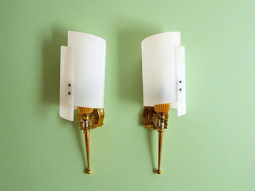 Pair of Mid Century Modern wall sconce lamps