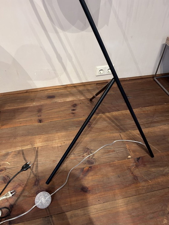 Image 1 of Lámpara de pie Montel Swan