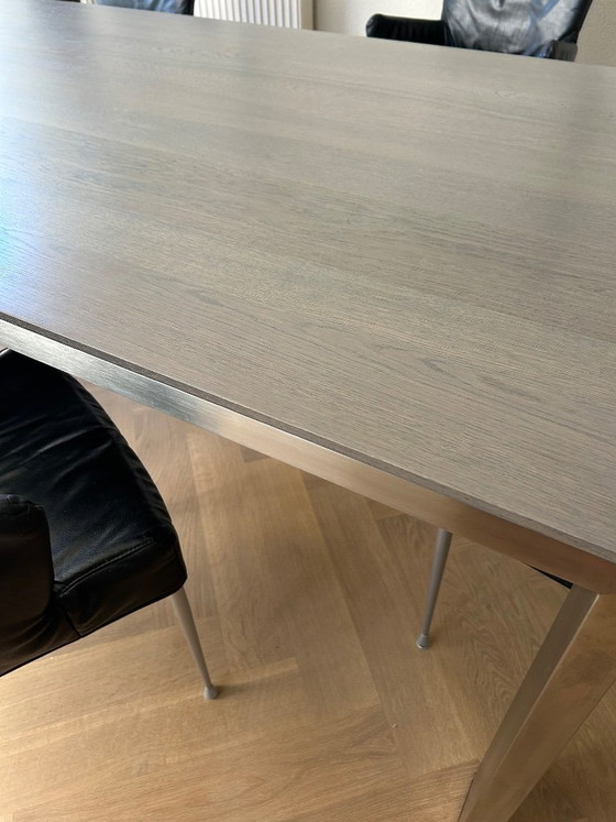 Bordo del tavolo Bert Plantagie – Tavoli da pranzo, Wood, polished steel (photo 4 of 5)