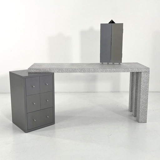Dione kaptafel/bureau van Antonia Astori voor Driade, jaren 80.