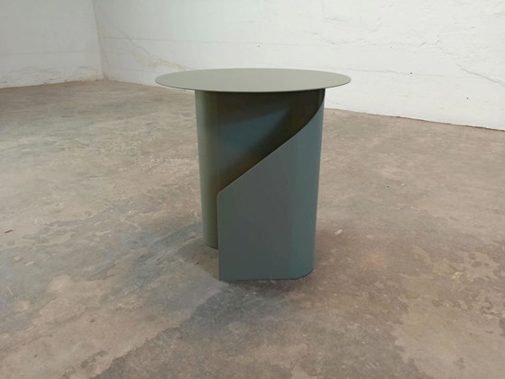 Tavolino Sentrum di Schmahl+Schnippering per Woud, Tavolini, Metallo, Verde (foto 4 di 14)