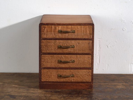 Petite commode kotansu japonaise à quatre tiroirs – Japon, période Shōwa, vers 1960 – Brass (photo 32 of 40)
