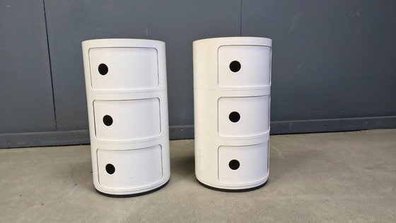 Image 1 of Anna Castelli Ferrieri pour Kartell, paire de meubles d'appoint, années 1960 - Italie