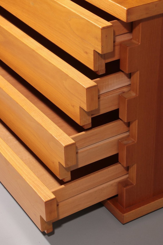 Image 1 of Italiaanse architectonische ladekast in essenhout