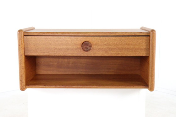 Image 1 of Kai Kristiansen per Vildbjerg pensile credenza piccolo mobiletto vintage danese