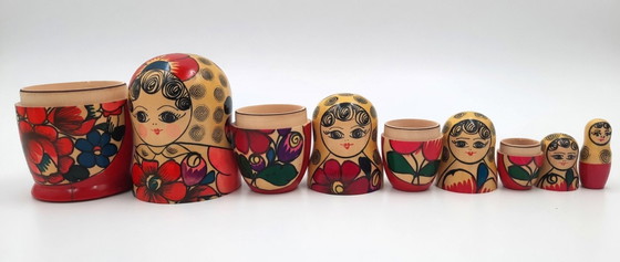 Image 1 of Autentiche bambole Matrioska tinte a mano – Set completo di 5