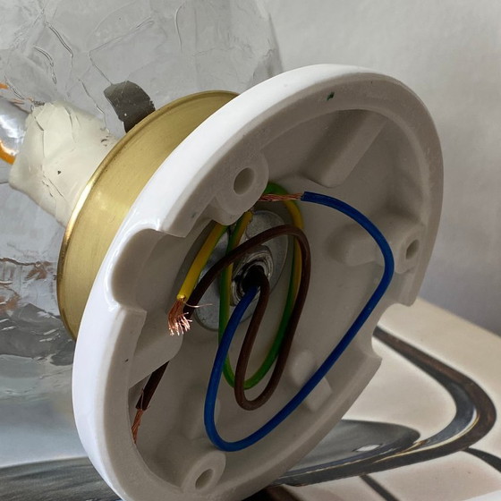 Image 1 of Lámpara de techo o pared con globo de cristal craquelado de 15 cm y rosetón de montaje de porcelana.