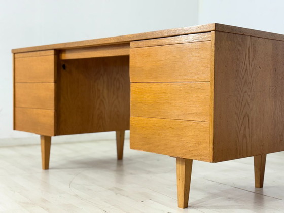 Image 1 of Magnifique classique vintage : Bureau Ikea autoportant en chêne, années 1960