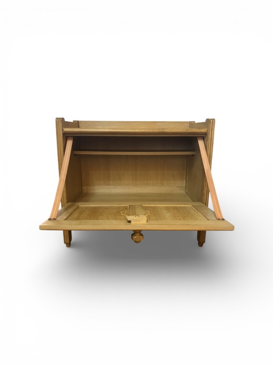 Image 1 of Eiken dressoir/bar van Guillerme & Chambron voor uw huis