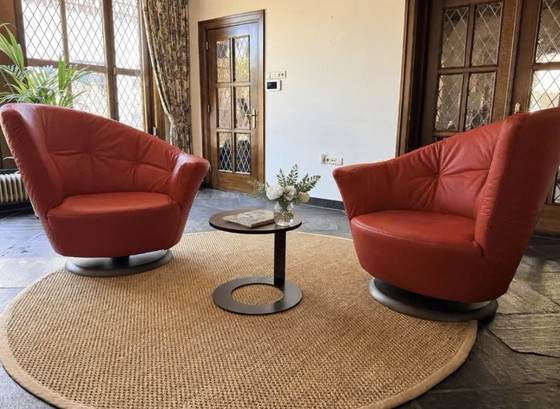 2 poltrone girevoli di design Giorgetti Arabella in pelle rossa – Sedie girevoli (photo 5 of 7)