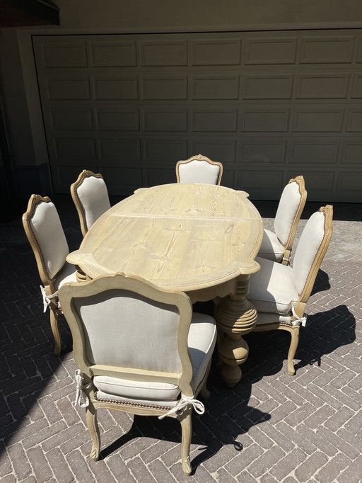 Dining table + 8x Chairs