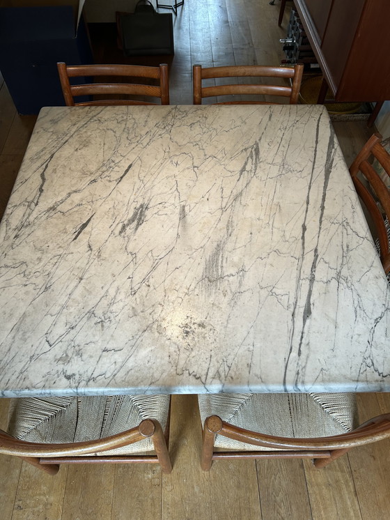 Image 1 of Beautiful marble dining table