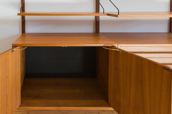 Image 1 of Modulair wandplankensysteem van Poul Cadovius voor Cado, jaren 60.
