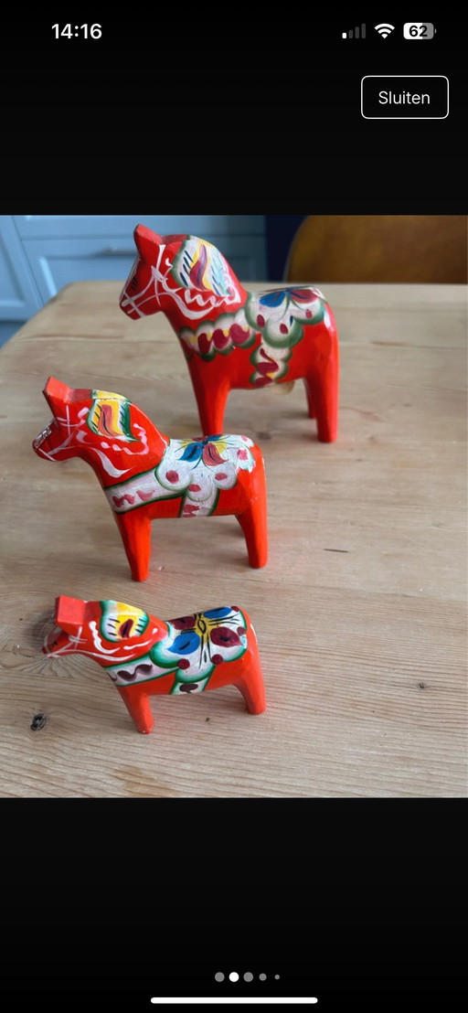 Beautiful set of vintage Swedish Dala horses