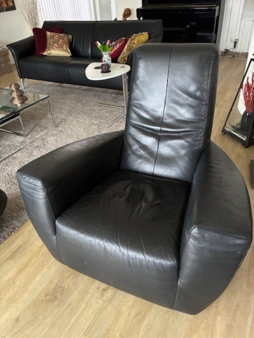 In exzellentem Zustand: Label Longa Sessel aus schwarzem Leder, Gerard van den Berg
