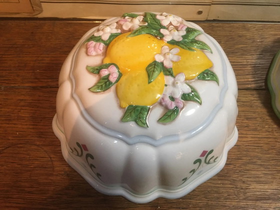 Dekorative Puddingform – Aufbewahrungsschrank, Porzellan, Vintage (photo 2 of 8)