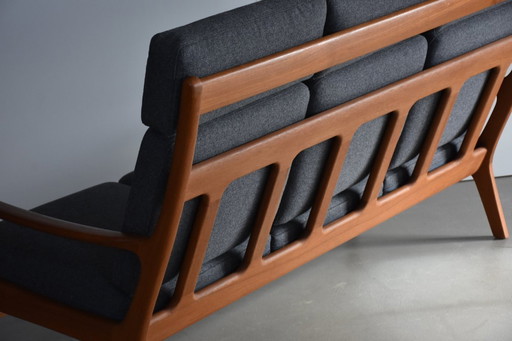 Canapé haut de gamme en teck, design années 60, Kvadrat