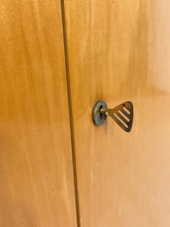 Image 1 of Magnifique armoire à linge/meuble/lavabo/table haute vintage des années 50