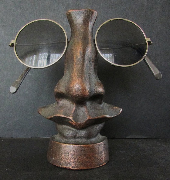 Escultura de una nariz, metal marrón, Bronce (foto 4 de 8)