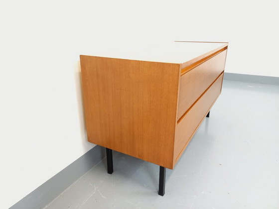 Image 1 of Klein vintage Scandinavisch modernistisch dressoir in licht eikenhout en metaal uit de jaren 60