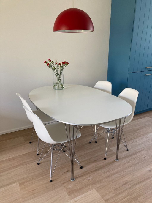 Fritz Hansen table