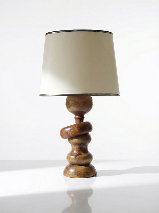 Beeindruckende Vintage-Lampe im skandinavischen Stil, gefertigt aus gedrechseltem Holz mit einem Ring