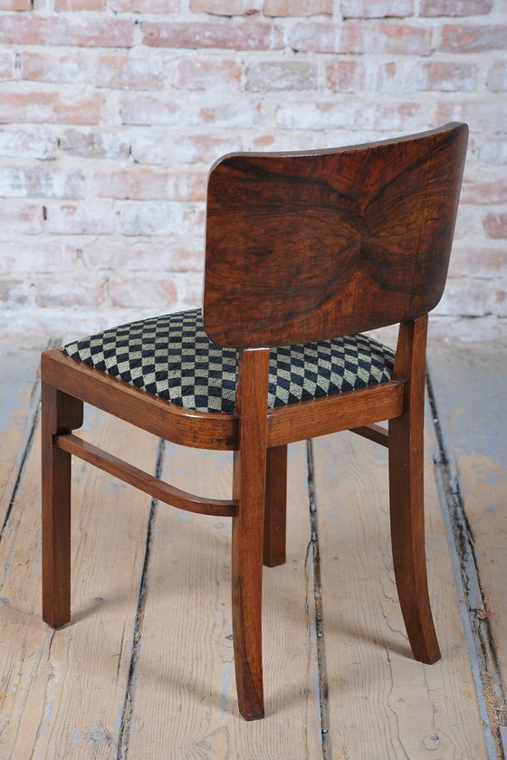 Set van vier gerestaureerde art-deco stoelen, beuken-, sparren- en walnootfineer, Tsjechisch, jaren 1920 (photo 12 of 16)
