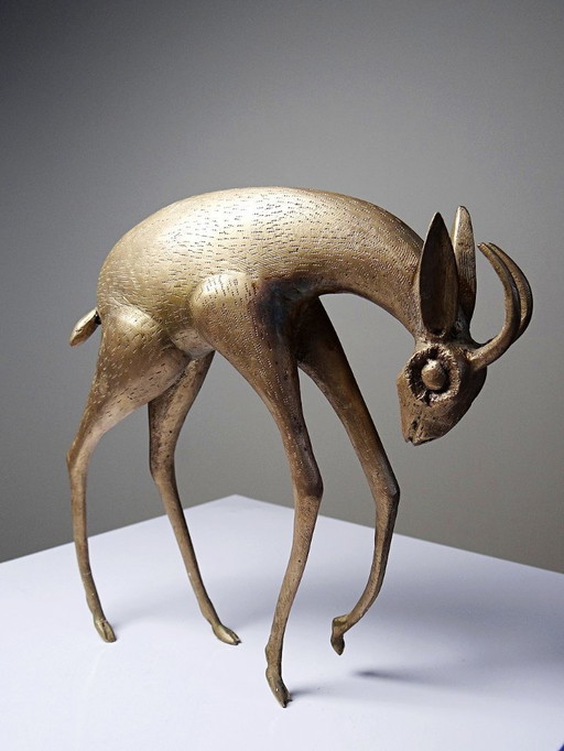Sujet Africain bronze à la cire perdue Antilope ou Gazelle stylisé originale
