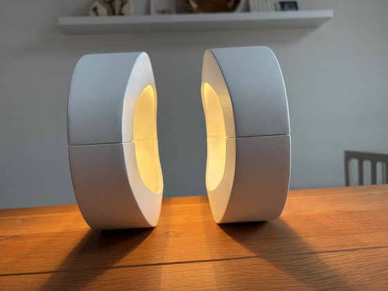 Image 1 of 2 lampes design blanches massives