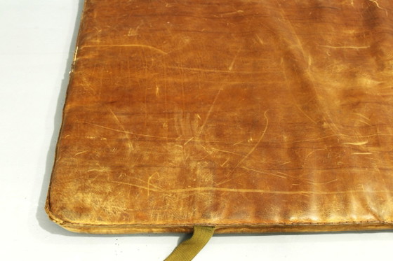 Image 1 of Turnmatte aus Leder, 1930er Jahre II