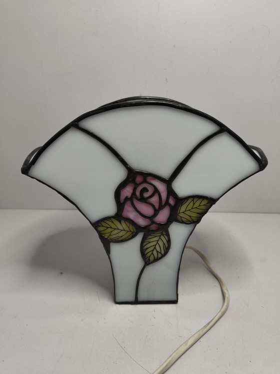 Vintage Tiffany Style Table Lamp – Stained Glass with Pink Rose – Herner Glas, Metal (photo 11 of 11)
