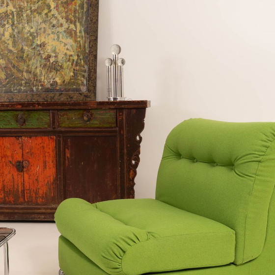 Image 1 of Poltrona bassa vintage – rivestita