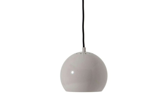 Image 1 of Frandsen Ball Hanglamp Ø18 – Glanzend Lichtgrijs
