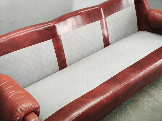 Divano tre posti in pelle rossa danese moderno anni '70, design scandinavo, Divani 3 posti, Legno, Rosso (foto 5 di 15)