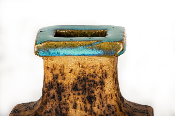 Image 1 of Paar Zweedse aardewerk vazen in Brutalistische stijl met geëmailleerde halzen door Curt Magnus-Addin 1960.