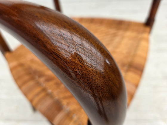 Image 1 of Anni '70, design italiano di Fratelli Levaggi, 2 poltrone, modello "Campanino", legno di ciliegio.