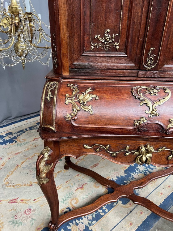 Secretaire in rococostijl. Massief eikenhout, handgeschilderd. Frankrijk. 18e eeuw. – Bureau, Wood (photo 4 of 9)