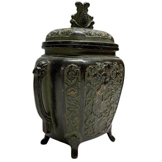 Antiguo quemador de incienso Koro japonés de bronce con relieve de dragón - Censer de altar del período Meiji (photo 6 of 11)