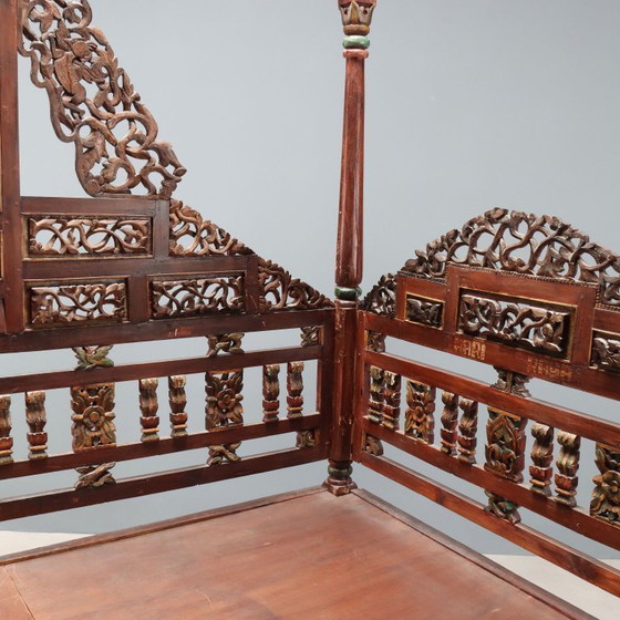 Image 1 of Letto a Baldacchino in Legno Esotico
