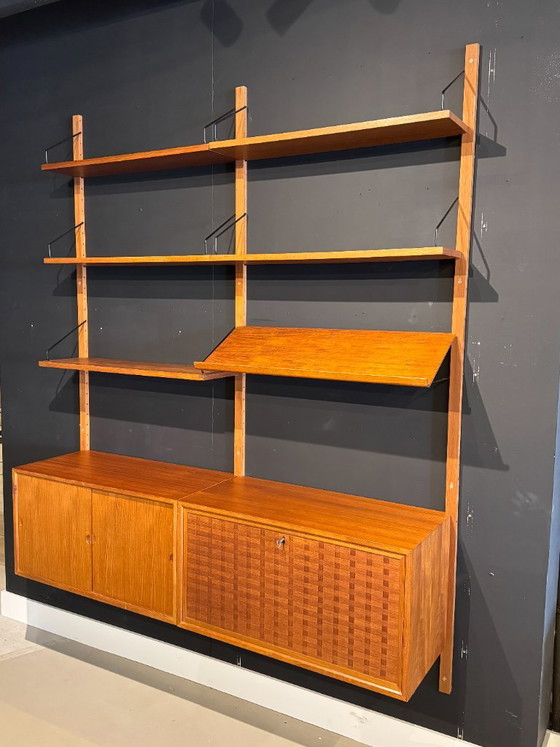Wand Systeem | Royal System | Poul Cadovius | Teak – Wandrek, Wood (photo 14 of 15)