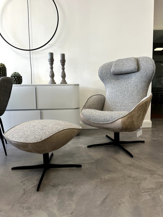 Image 1 of Poltrona Jori con sgabello incluso