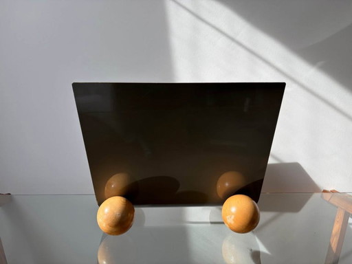 metalen (chroom/inox) tijdschriftenrek (houder) met houten bolvoeten