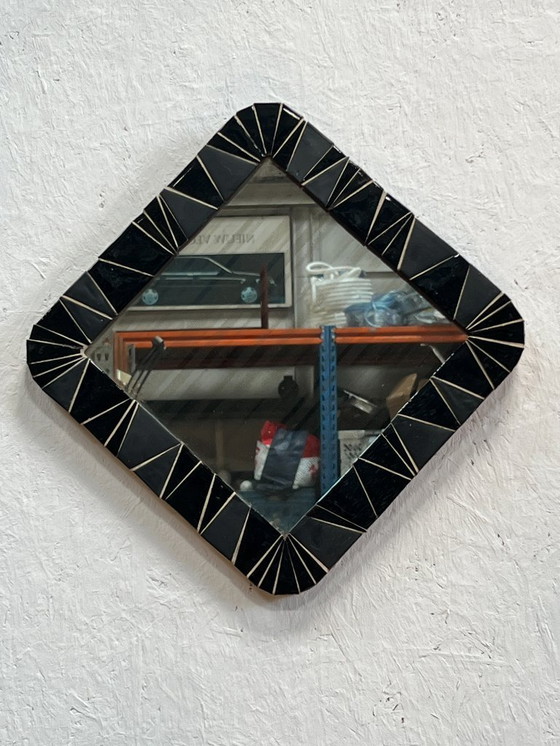 Image 1 of Miroir vintage avec bordure en céramique, carré ou losange, années 1960