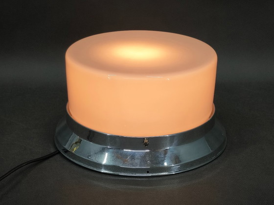 Bauhaus plafondlamp uit de jaren 30 van de vorige eeuw, gemaakt van chroom en opaalglas, Tsjechoslowakije. (photo 3 of 9)