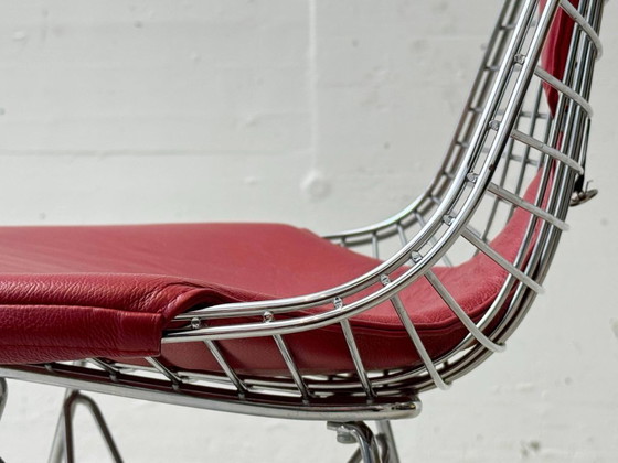 Image 1 of Deux fauteuils modèle Bikini de Vitra en cuir rouge, années 1980
