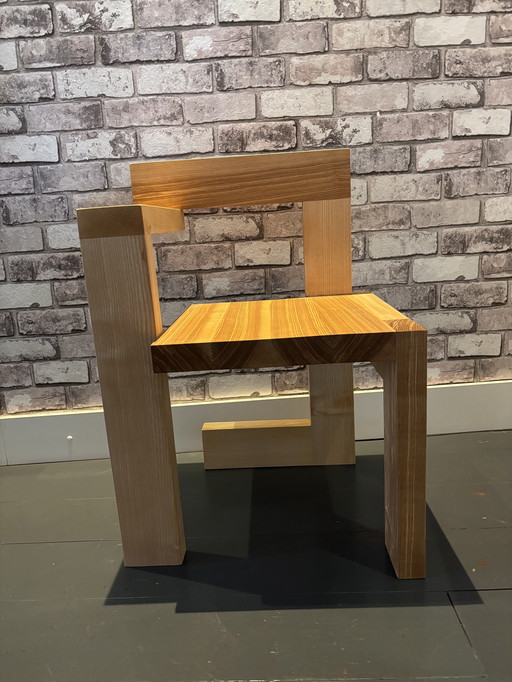 Massief Essen ambachtelijk gemaakt stoel naar Rietveld Steltman 