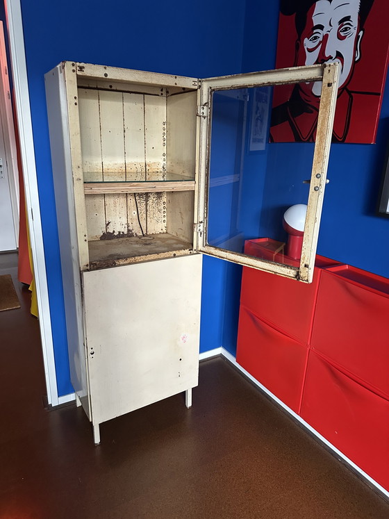 Image 1 of Mobiletto/vetrina per farmacia industriale d'epoca