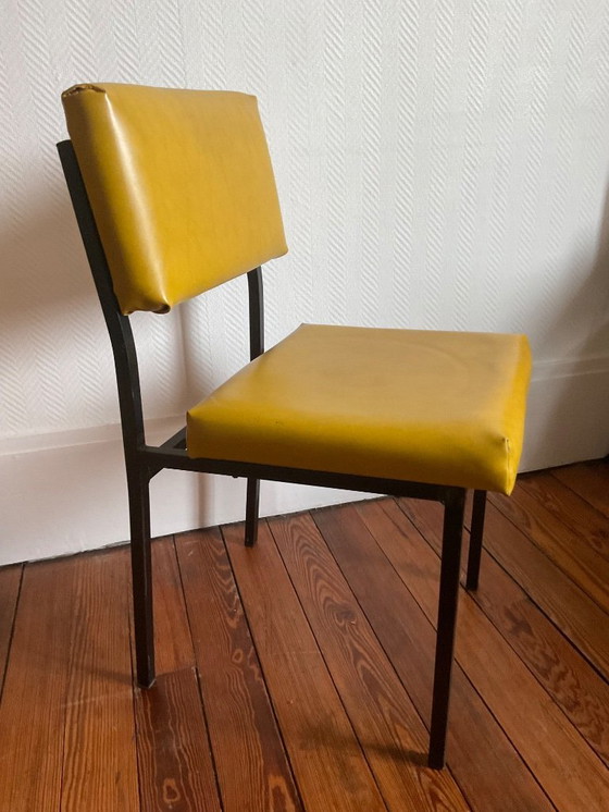 Image 1 of Sedia modernista degli anni '60 – metallo nero e similpelle gialla
