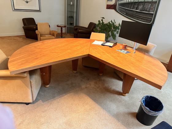 Image 1 of Escritorio redondo de madera Jan des Bouvrie