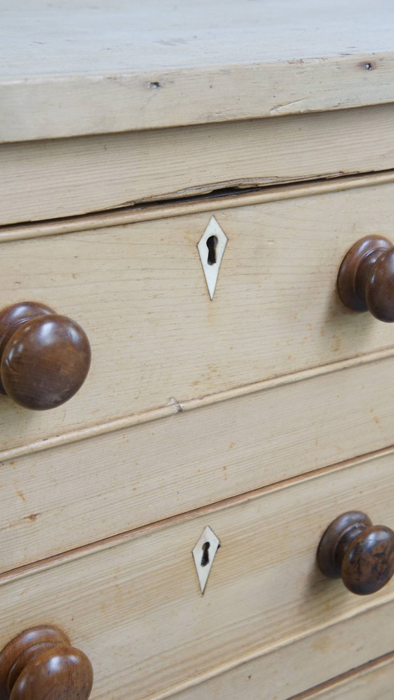 Image 1 of Buffet/ table d'appoint/ comptoir/ îlot de cuisine anglais ancien du début du 19ème siècle en bois de pin